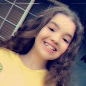 Meet your Posher, Adriana